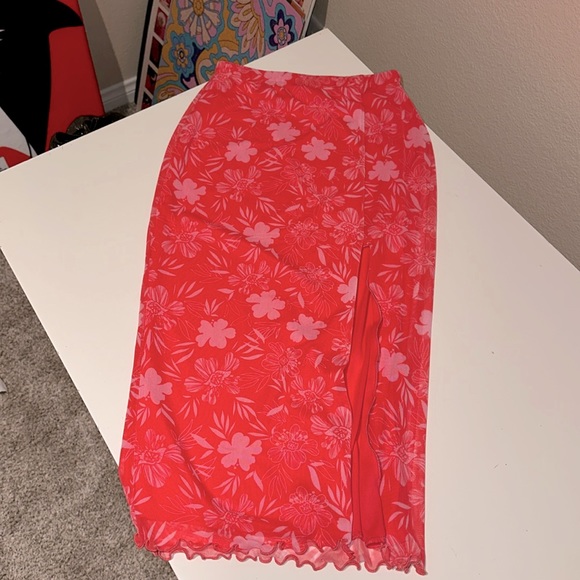 Hawaiian Floral Mesh Midi Skirt  🌺 - Picture 1 of 2